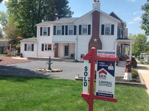 SOLD real estate sign in front of a home in Bordentown City NJ