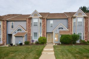 Exterior view of a condominium building in the Ravenscroft community in Hamilton Township NJ